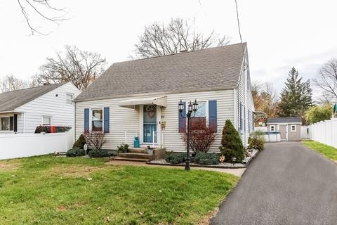 23 Campechi St, Springfield, MA 01104 photo 2