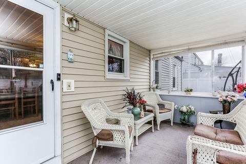 23 Campechi St, Springfield, MA 01104 photo 5