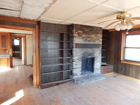 25 High St, Orange, MA 01364 photo 4