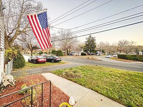 1023 Allen St, Springfield, MA 01118 photo 3