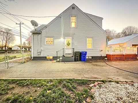 1023 Allen St, Springfield, MA 01118 photo 8