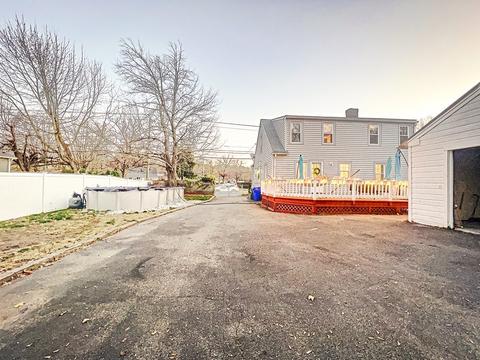 1023 Allen St, Springfield, MA 01118 photo 5