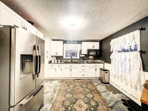 1023 Allen St, Springfield, MA 01118 photo 9
