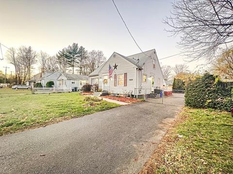 1023 Allen St, Springfield, MA 01118 photo 2