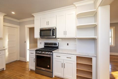 2 Burnside St, Maynard, MA 01754 photo 4