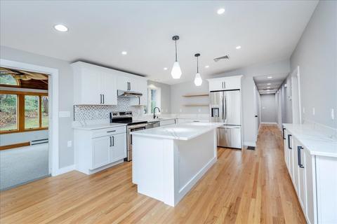 5 Evon Ln, Middleton, MA 01949 photo 9