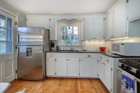17 Ledgewood Rd, Dedham, MA 02026 photo 9