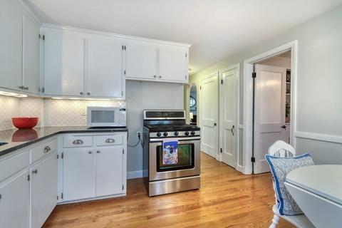 17 Ledgewood Rd, Dedham, MA 02026 photo 10