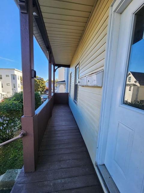 20 Mott St, Worcester, MA 01604 photo 4