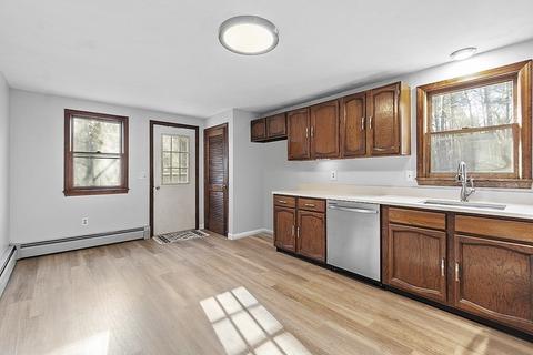 3 Saunders Rd, Townsend, MA 01474 photo 4