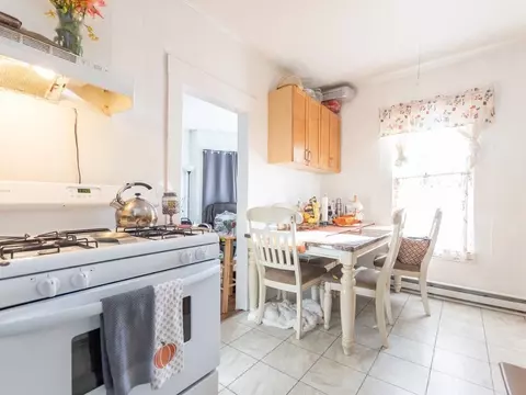 1 Denny St, Worcester, MA 01609 photo 6