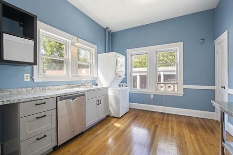 874 876 E 4th St, Boston, MA 02127 photo 33