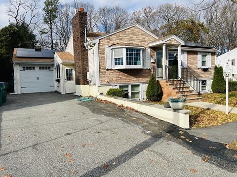 100 Spring View Dr, Lynn, MA 01904 photo 4