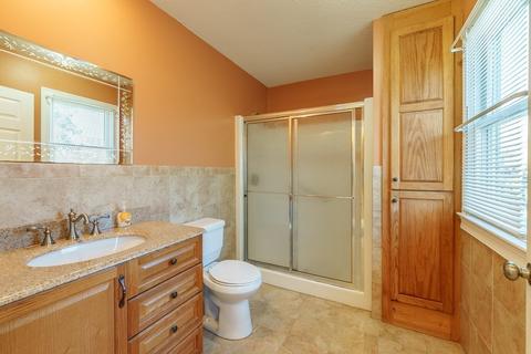 127 Webber St, Springfield, MA 01108 photo 17