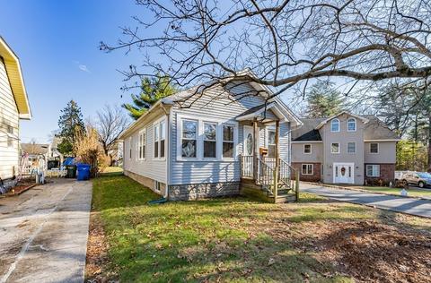 127 Webber St, Springfield, MA 01108 photo 1