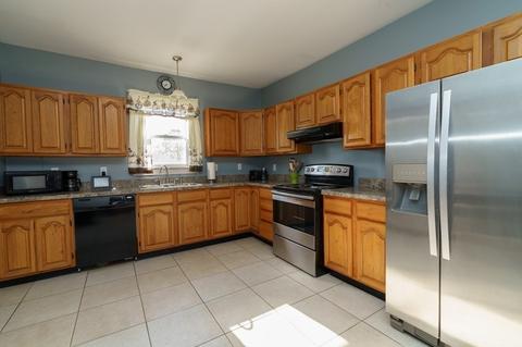 177 Lawton, Fall River, MA 02721 photo 6