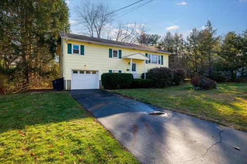 10 Malden Dr, Webster, MA 01570 photo 2