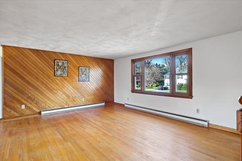10 Malden Dr, Webster, MA 01570 photo 6
