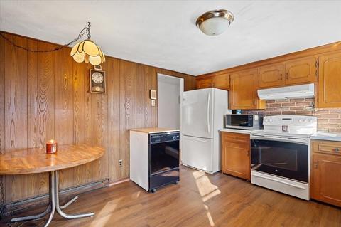 10 Malden Dr, Webster, MA 01570 photo 4