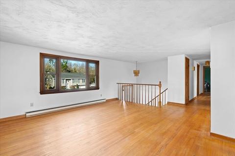 10 Malden Dr, Webster, MA 01570 photo 9