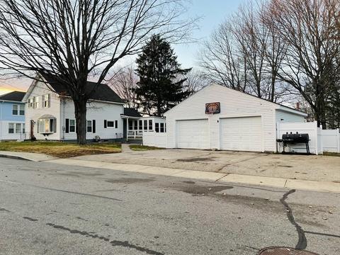 40 Elm St, Webster, MA 01570 photo 2