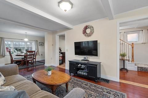 2 Shortell Ave, Beverly, MA 01915 photo 7