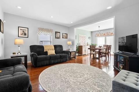 13 Glidden St, Beverly, MA 01915 photo 4
