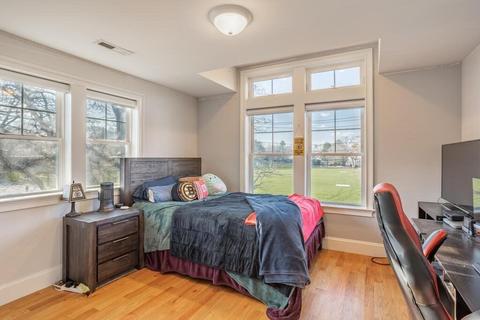 22 Hillside Ave, Needham, MA 02494 photo 17