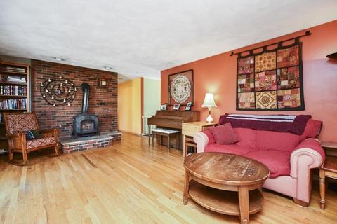 18 Barbara Ln, Reading, MA 01867 photo 4
