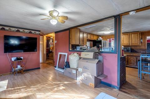 4 3rd Ave, Ware, MA 01082 photo 9