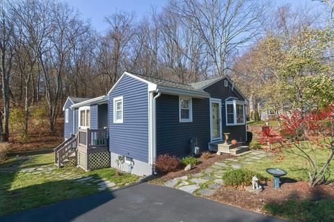 21 Edlin St, Worcester, MA 01603 photo 2