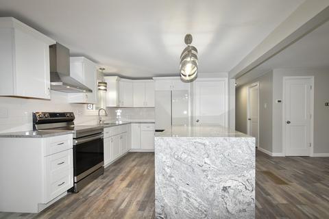 1094 Sumner Ave, Springfield, MA 01118 photo 4