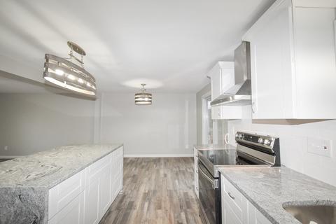 1094 Sumner Ave, Springfield, MA 01118 photo 3