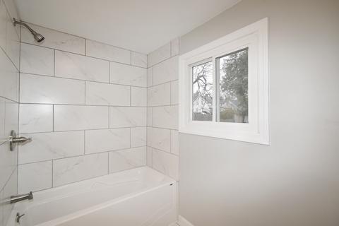 1094 Sumner Ave, Springfield, MA 01118 photo 13