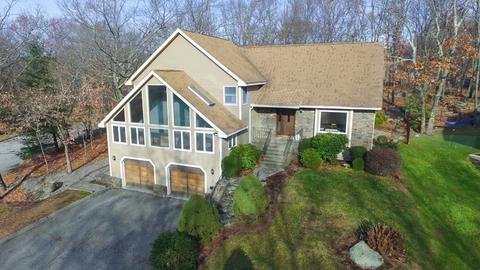 1 Digregorio Dr, Worcester, MA 01604 photo 2
