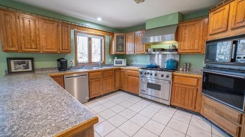 1 Digregorio Dr, Worcester, MA 01604 photo 9
