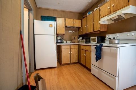 9 Whitcomb St, Webster, MA 01570 photo 28
