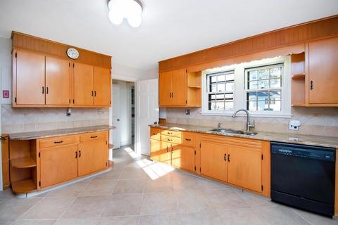 43 Maple Rd, Longmeadow, MA 01106 photo 8
