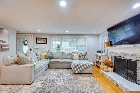 39 Michael Rd, Dedham, MA 02026 photo 5