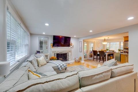 39 Michael Rd, Dedham, MA 02026 photo 3