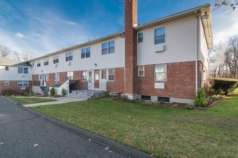 44 Colonial Cir #B, Chicopee, MA 01020 photo 15