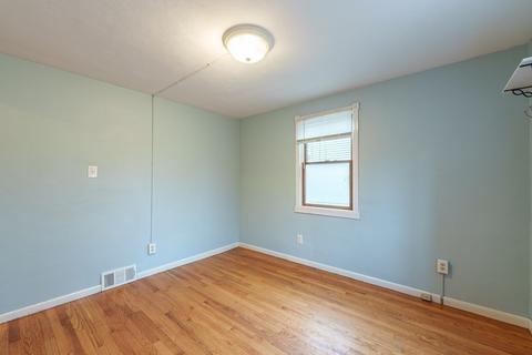 49 Ambrose St, Springfield, MA 01109 photo 15