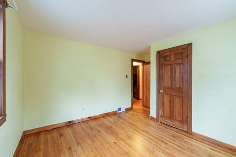 49 Ambrose St, Springfield, MA 01109 photo 20