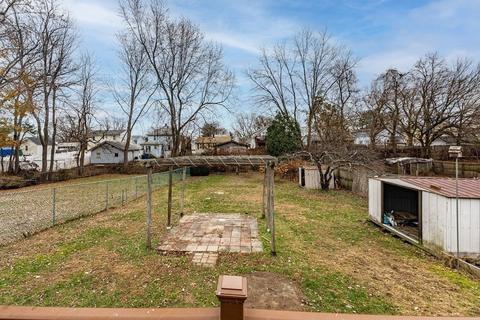 49 Ambrose St, Springfield, MA 01109 photo 32