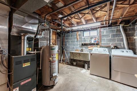 49 Ambrose St, Springfield, MA 01109 photo 29