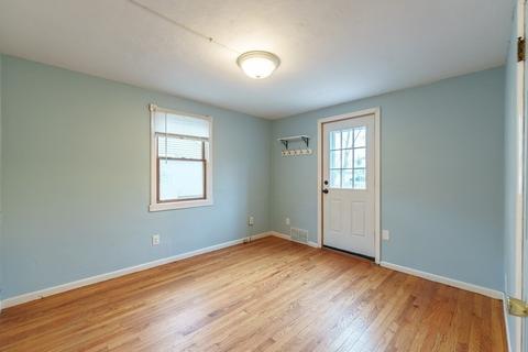49 Ambrose St, Springfield, MA 01109 photo 14