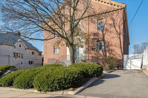 14 Locust St #3F, Everett, MA 02149 photo 1