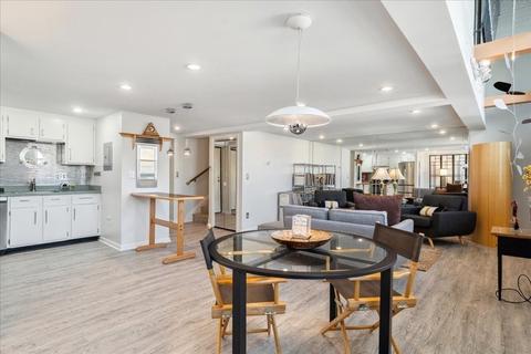 14 Locust St #3F, Everett, MA 02149 photo 8