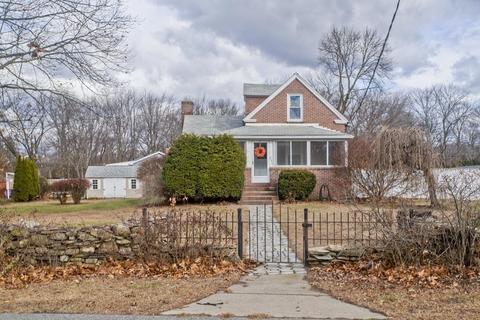 250 Britton St, Chicopee, MA 01020 photo 2