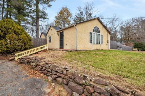 56 Rosedale Ave, Springfield, MA 01128 photo 1